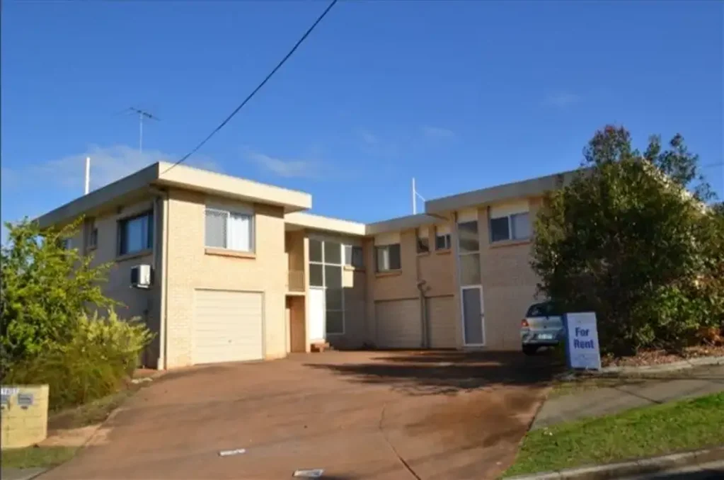 Located In the Heart of Macgregor with All the Convenience at Doorstep.