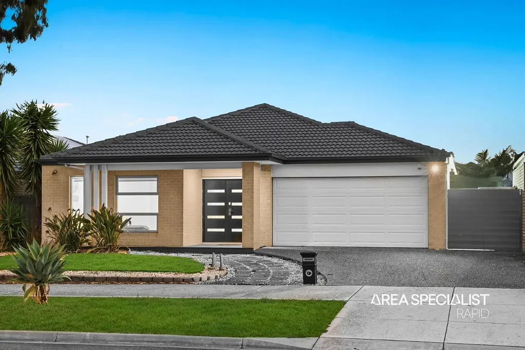 Cranbourne West 4 Slaapkamer The Brief: Outstanding Family Residence in the Esteemed Alarah Estate