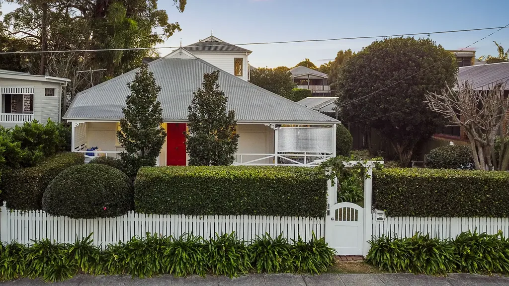 Clayfield 4房 家庭生活，位置优越 Family Living Perfectly Positioned