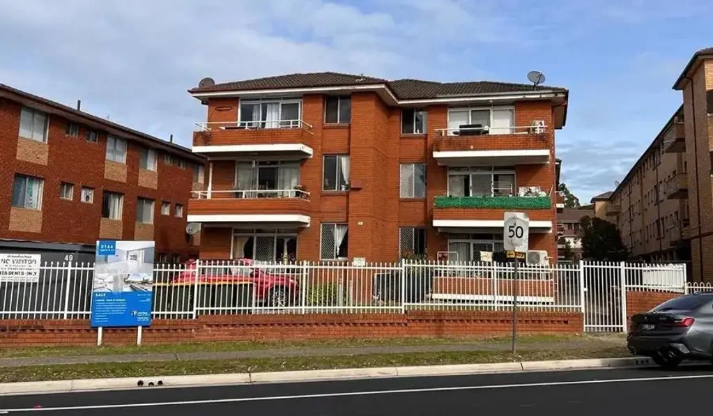 3 Bedroom Unit in Convenient Fairfield Location