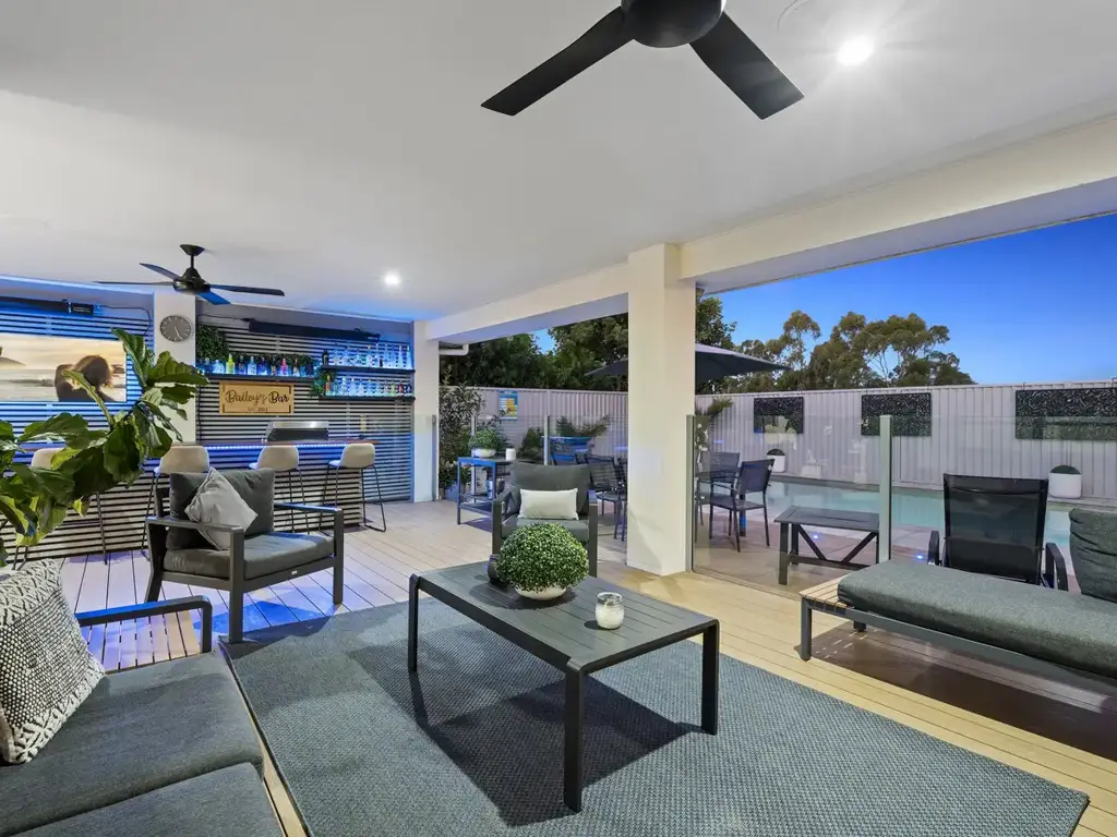 26 Fletcher Crescent, Pacific Pines, QLD 4211