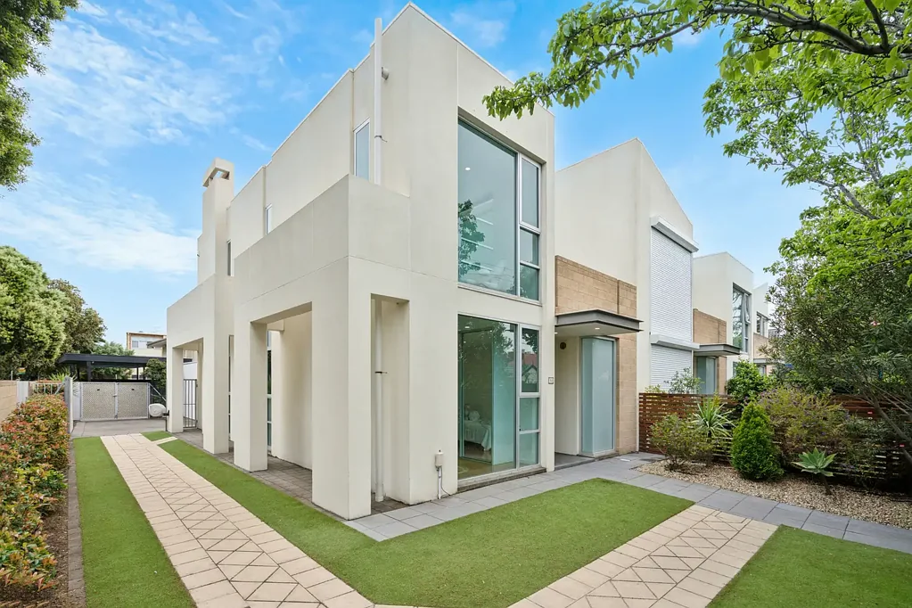 Glenelg 4房  A Rare Jewel in the Heart of Glenelg