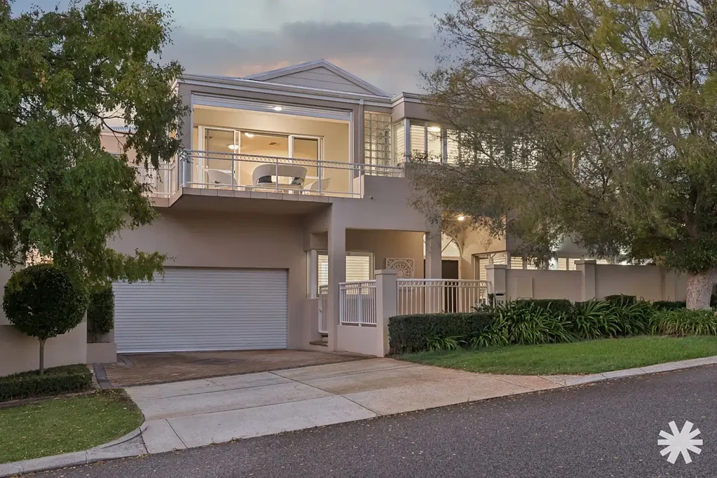 Como 4 Bedroom SPACIOUS RIVERSIDE HAVEN