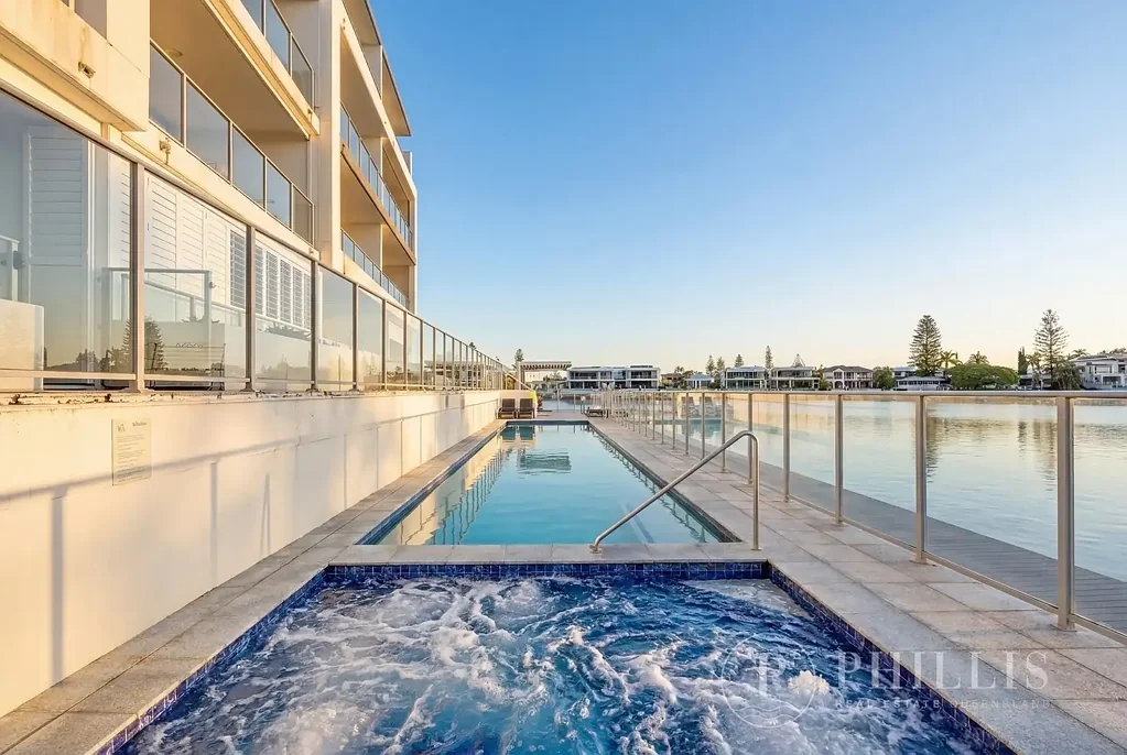 Surfers Paradise 2غرفة نوم Waterfront & Ground floor apartment