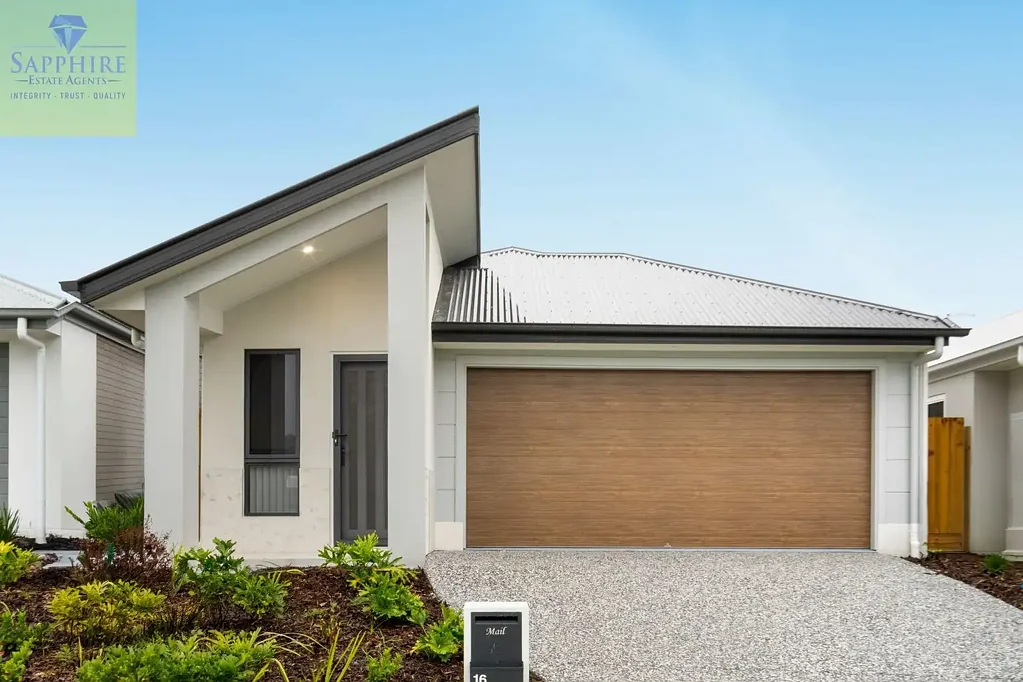White Rock 3 Bedroom Brand New -Modern Family Comfort in a Fast-Growing White Rock Community
