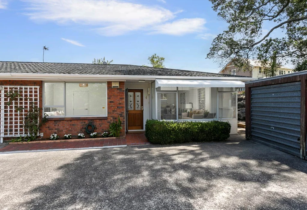Modern Living: Stunning 2-Bedroom Unit in Mt Eden