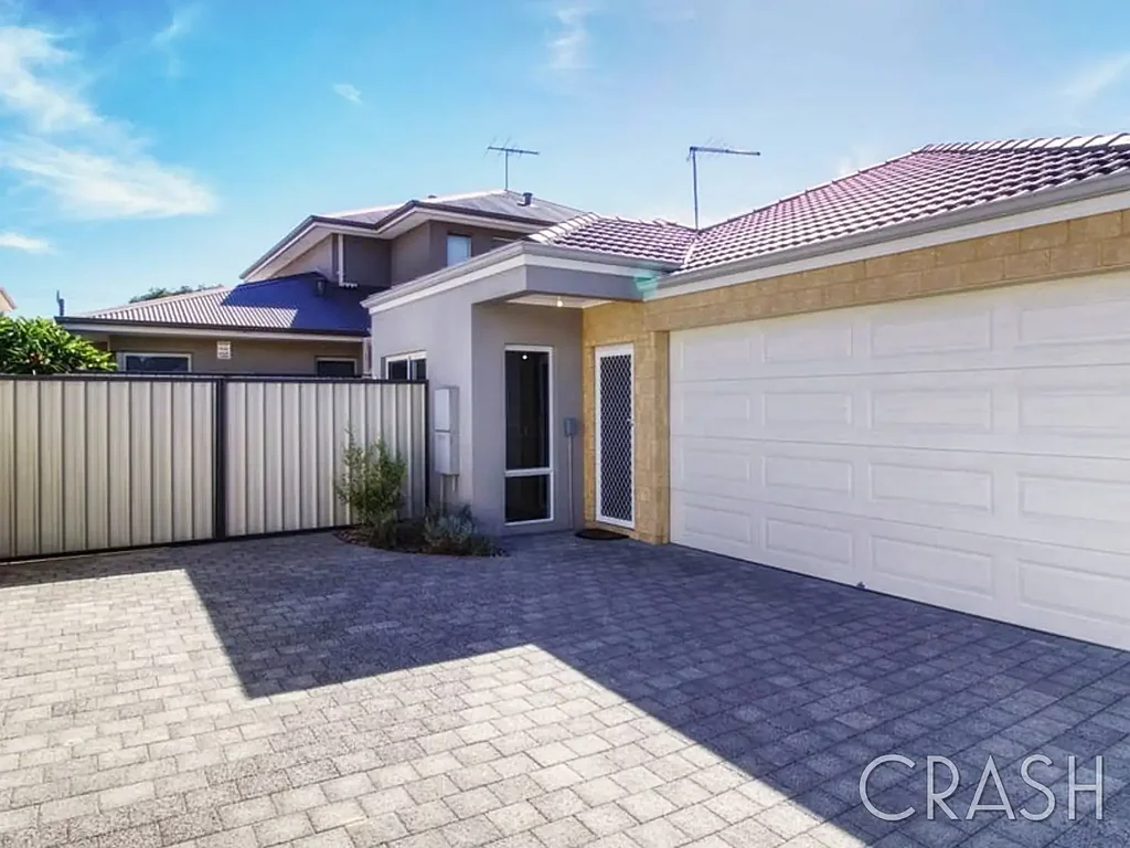 3x2 Villa, Aircon, Double Garage, Solar