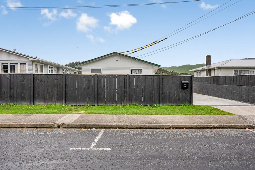 Wainuiomata 4બેડરૂમ Park yourself on Parkway