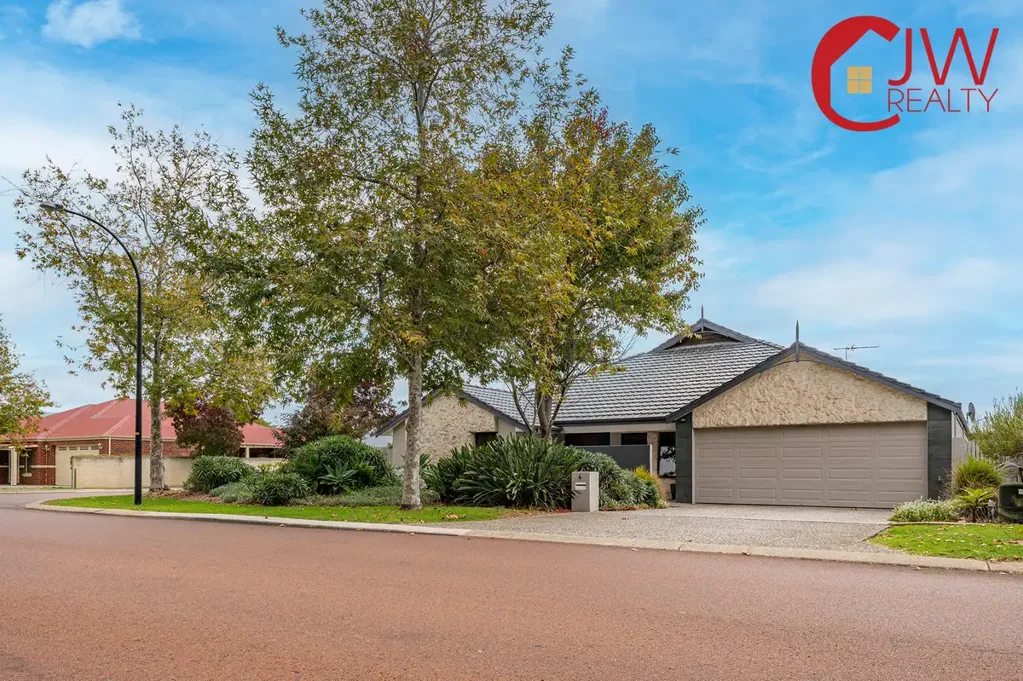 West Busselton 5房  Spacious Family Living in Prestigious Old Broadwater Farm Estate