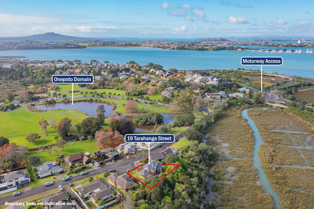 19 Tarahanga Street, Northcote, North Shore City, Auckland