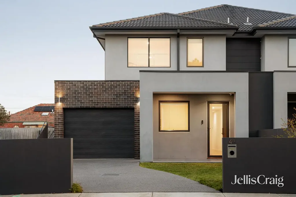 Mckinnon 4Zimmer A modern marvel with McKinnon zone prestige