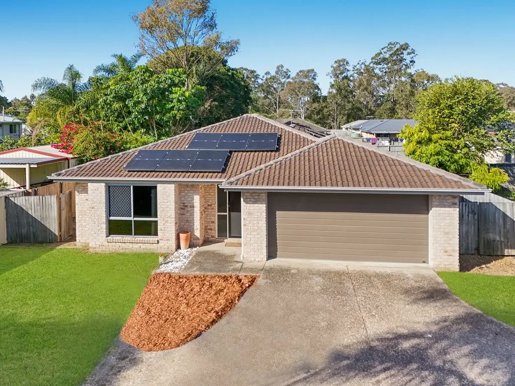 Loganlea 4 Bedroom Private, Spacious and Stylish - A Family Oasis in Loganlea