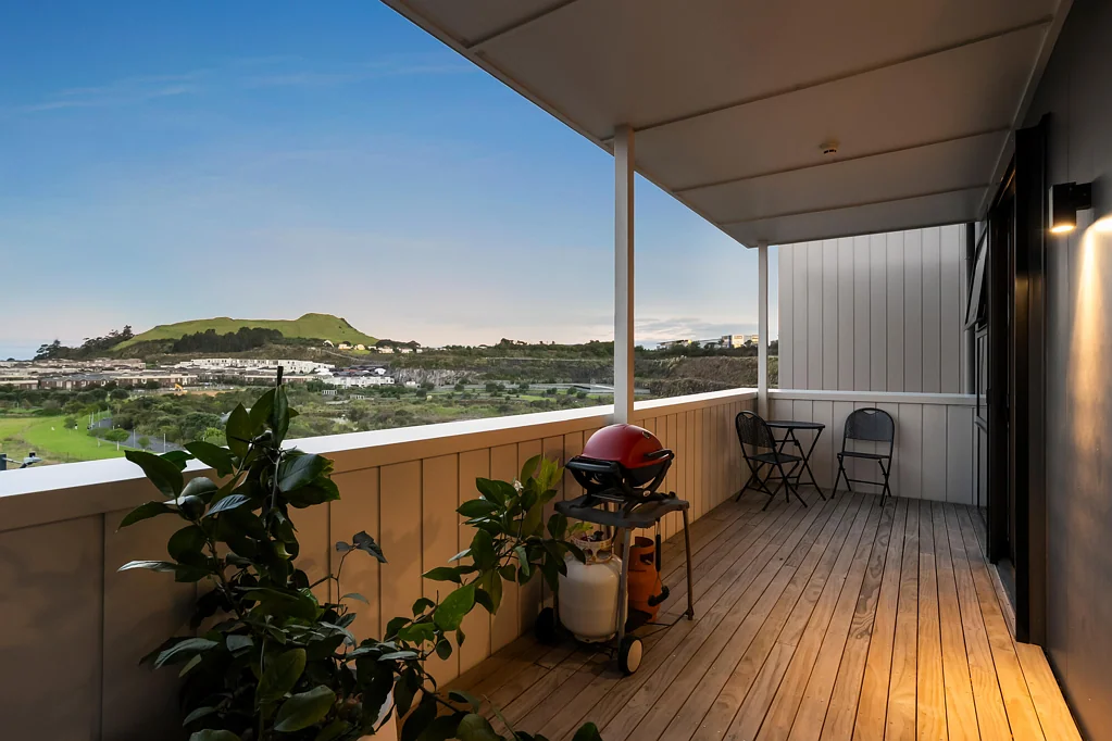 Stonefields 2房  Elevated Living with Panoramic Outlooks