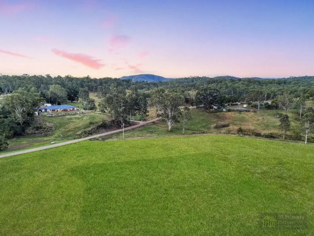 Borallon Rare Dual-Living Acreage Opportunity – Held for 34 Years on 67.36 acres