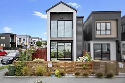 22 Parahau Road, Papakura
