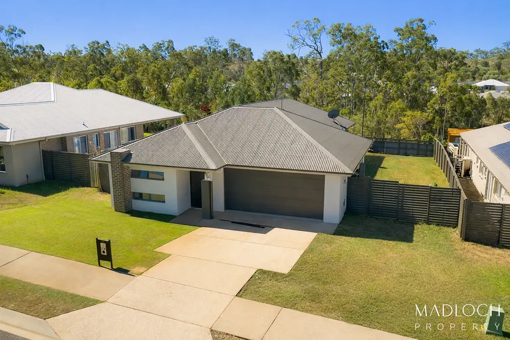 Modern Family Living in Riverstone Rise