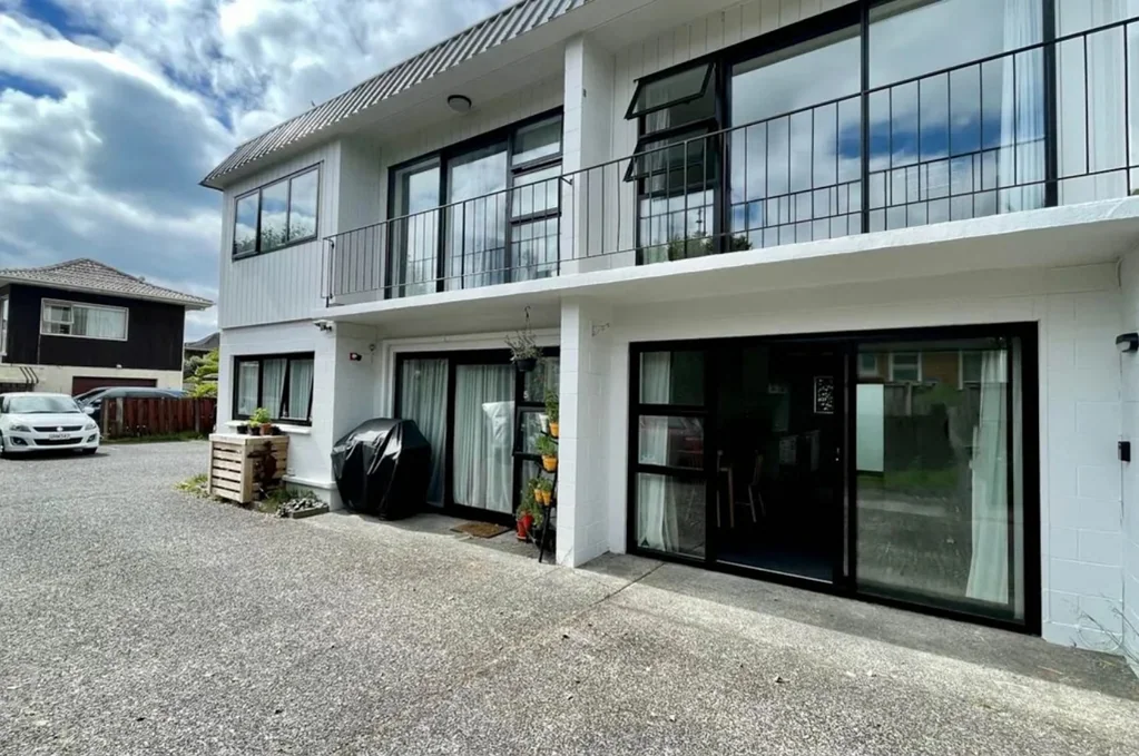 Fantastic 2-Bedroom Home in the Heart of Browns Bay
