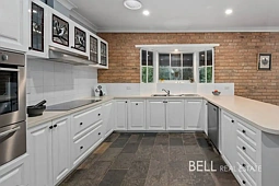7 Hillcrest Court, Cockatoo