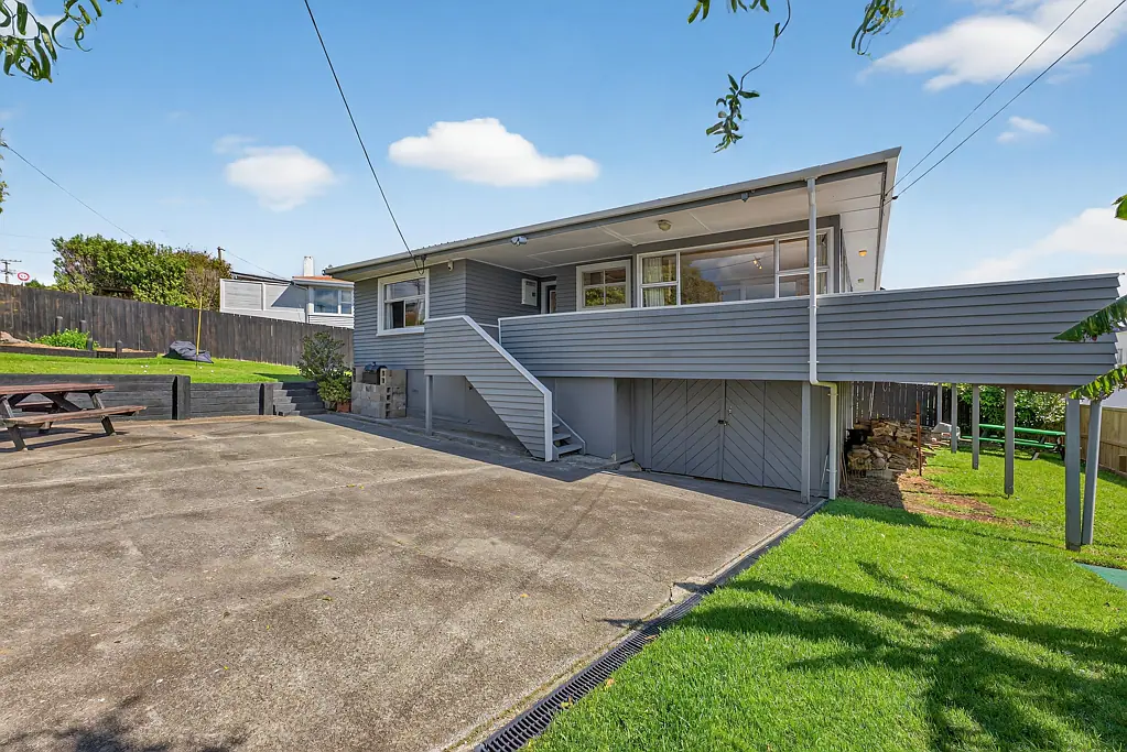 1/664 East Coast Road, Pinehill, North Shore City, Auckland