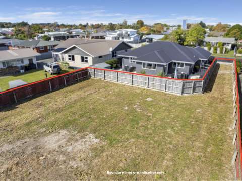 Feilding  Private, Fully Fenced Section - Excellent Buy!