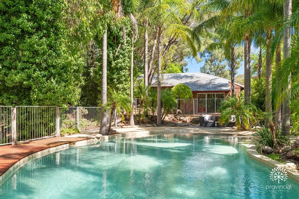 11 Burkinshaw Road, Glen Forrest, WA 6071