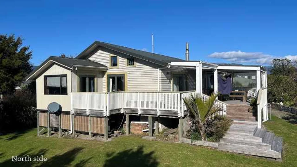 Westport 3房  Much admired character home