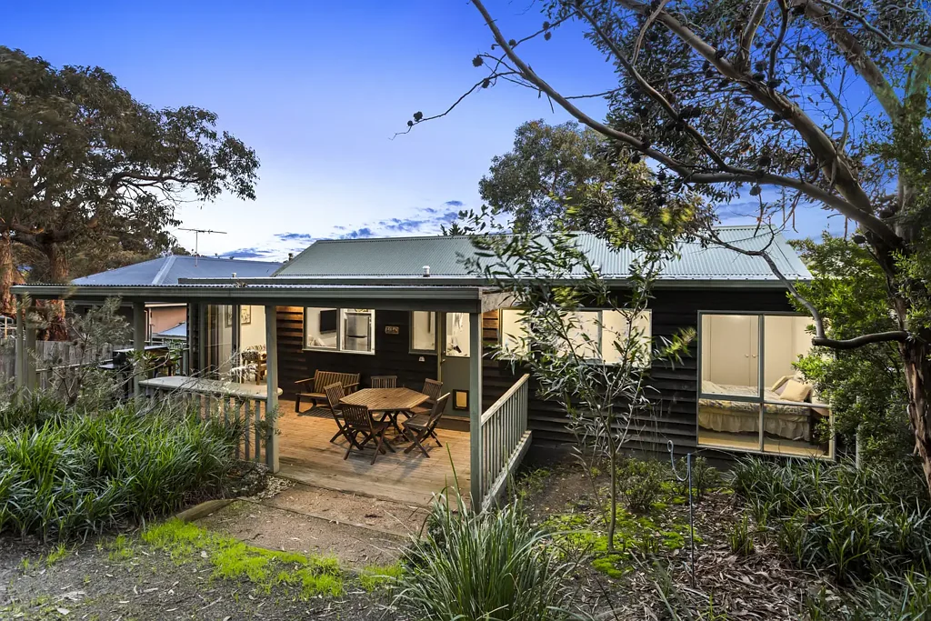 Anglesea 3房  Elevated coastal living surrounded by nature, moments from pristine beaches