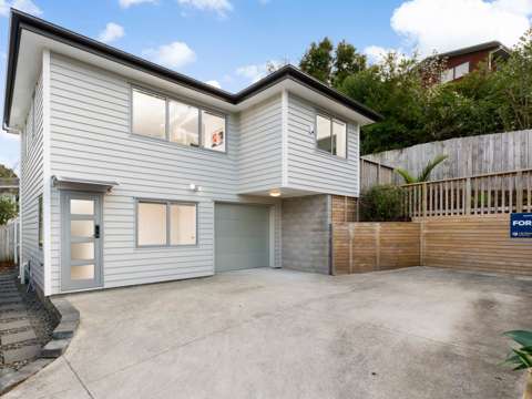 Browns Bay 3房 Rangitoto黄金学区，坐拥Sherwood Reserve无敌绿景，咫尺Browns Bay海滩！​ Prime Location - Top School Zones