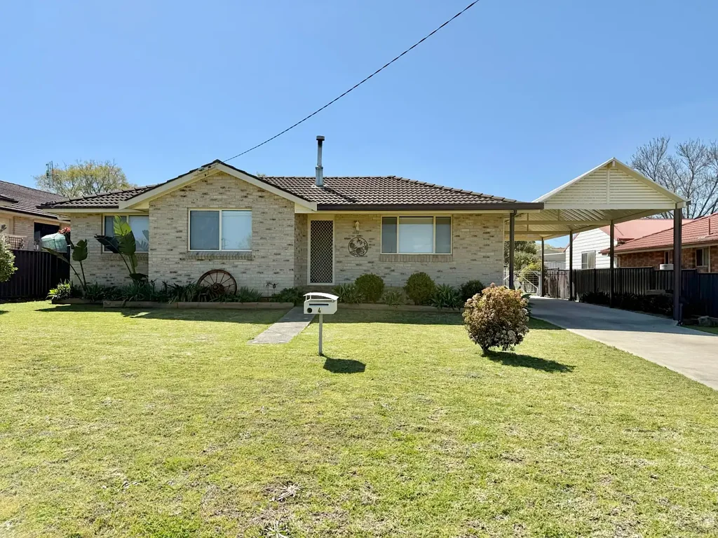 4 Grant Street, Kootingal, NSW 2352