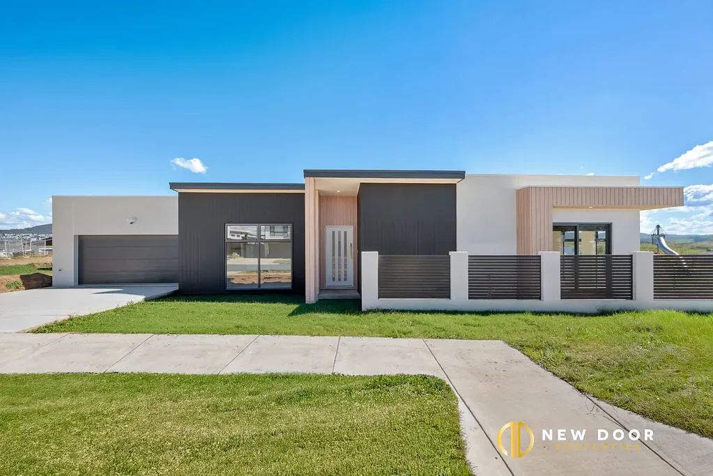 Whitlam 4房  Brand New Dwelling!