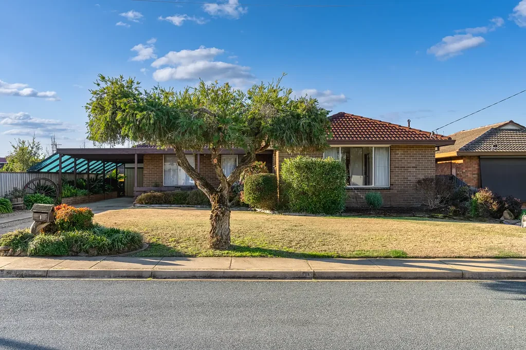Wangaratta 3房  CHARMING WEST END GEM
