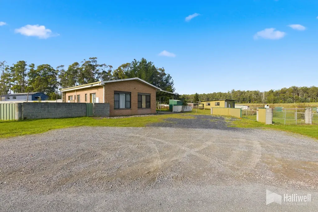 Railton 3ห้องนอน Country Living on 11.7 Acres of Opportunity