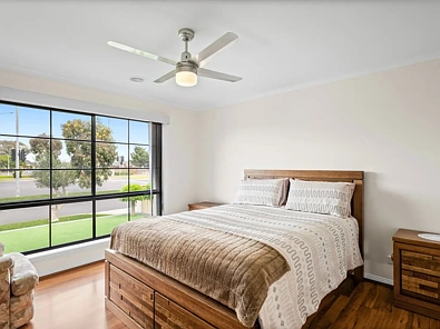 48 Hume Drive, Sydenham, VIC 3037, 4房, 2浴, House