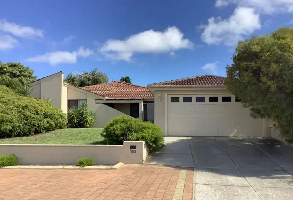 Huge Family Home with Multiple Living Zones!