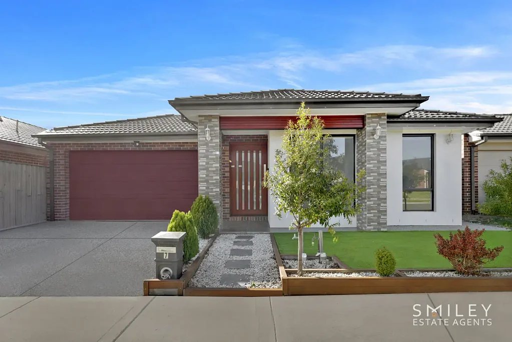Stylish Family Living in Prime Location!