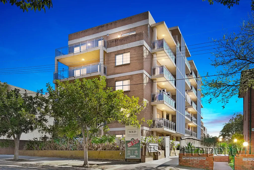 Bankstown 2Habitaciones Bankstown's Convenient Living - High Level Apartment in Unbeatable Location!