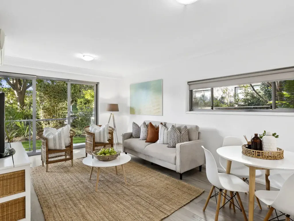 Ground Floor Apartment - Stylish With Leafy Outlook - Opposi