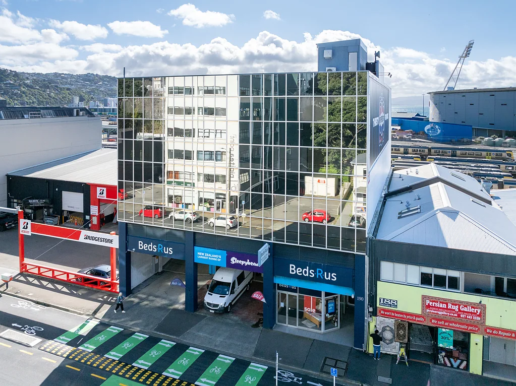 Thorndon Serious vendor wants action