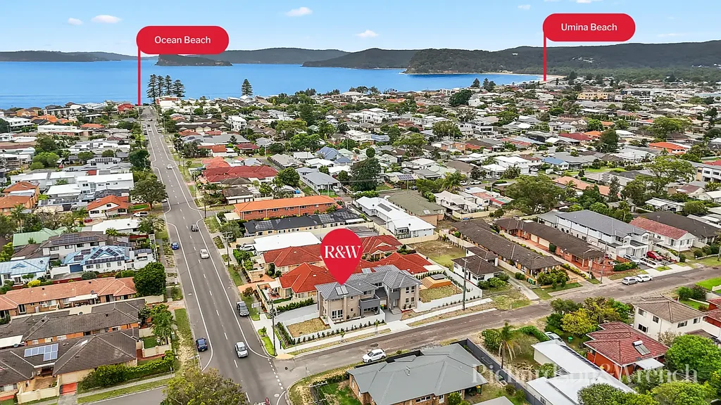 Ettalong Beach 3ห้องนอน Standalone Appeal: Near-New Townhouse with Private Driveway & Street Frontage
