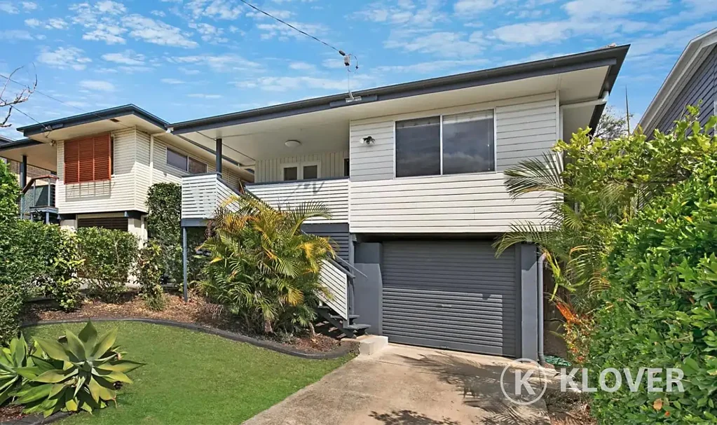 Wonderfully positioned to capture leafy, elevated outlooks, this beautifully maintained home is ready to move in and enjoy