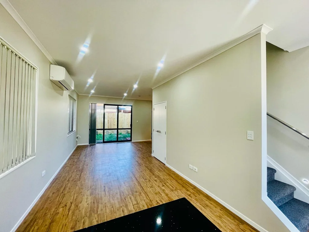 PAPAKURA, 4 BEDROOMS