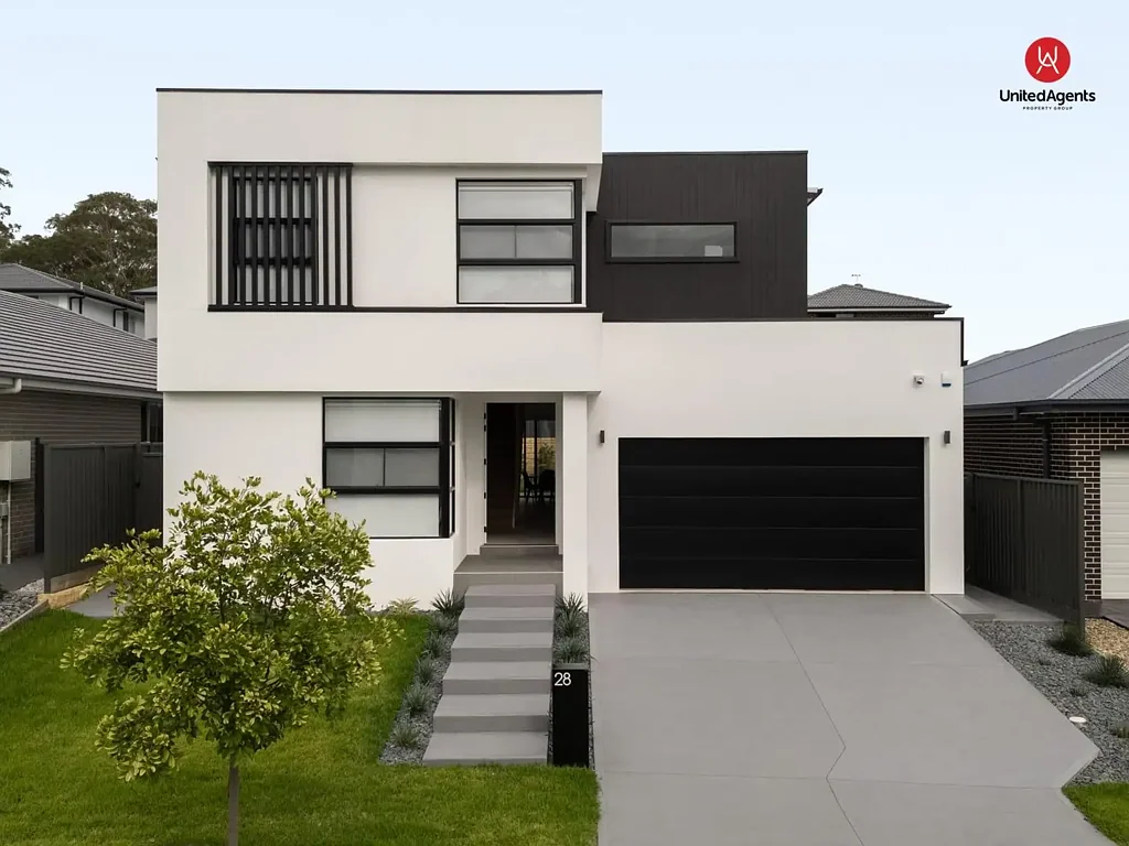 Stunning Custom-Built Home in Emerald Hills Estate!