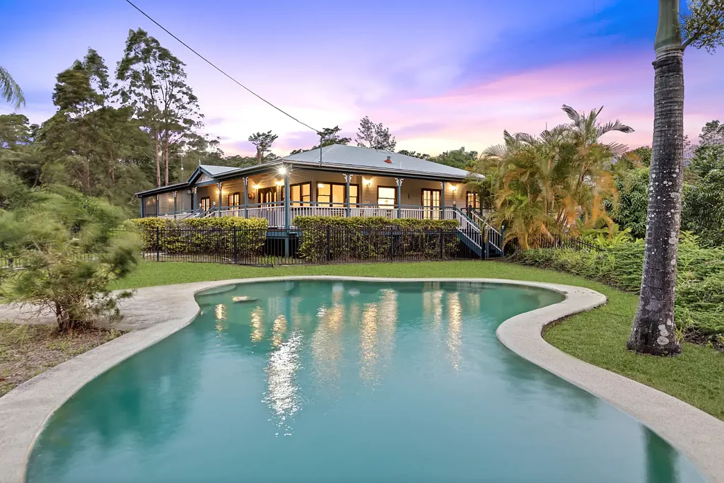 West Woombye 4部屋 Gracious Queenslander: 10 Acres, Views, Lifestyle!