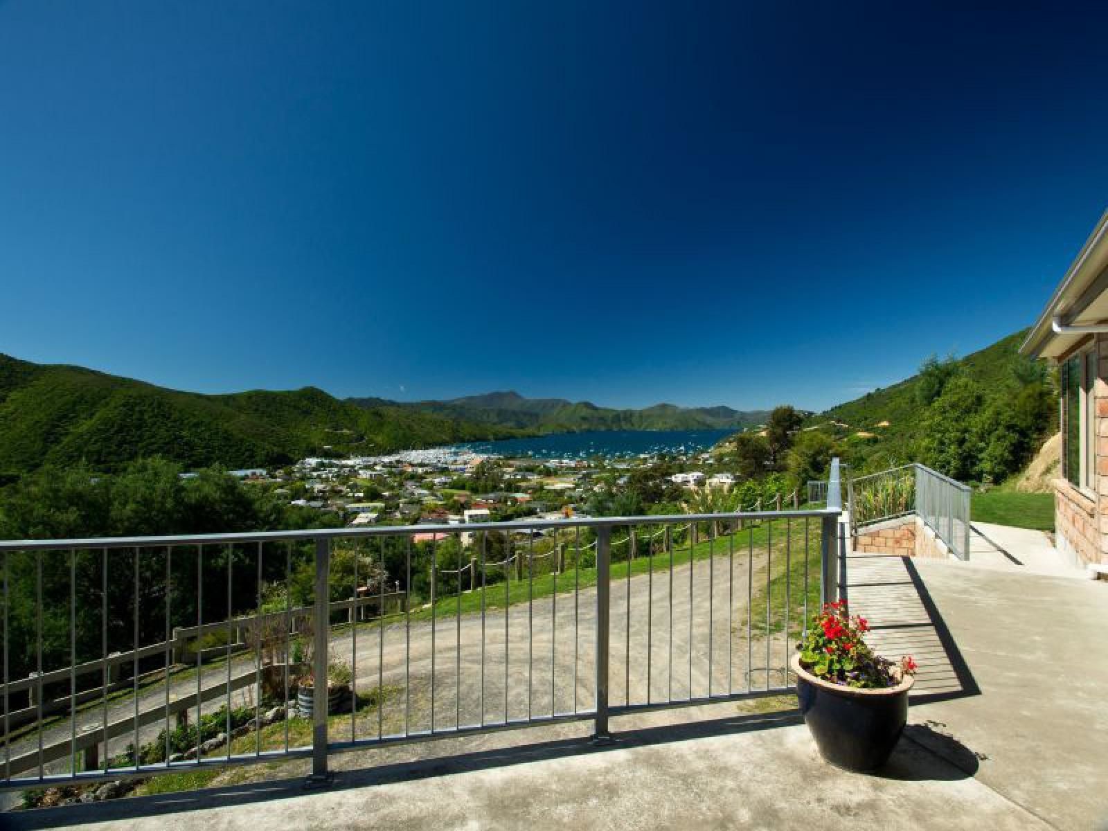 28a Moana View Road, Waikawa, Marlborough, 4 कमरे, 3 बाथरूम