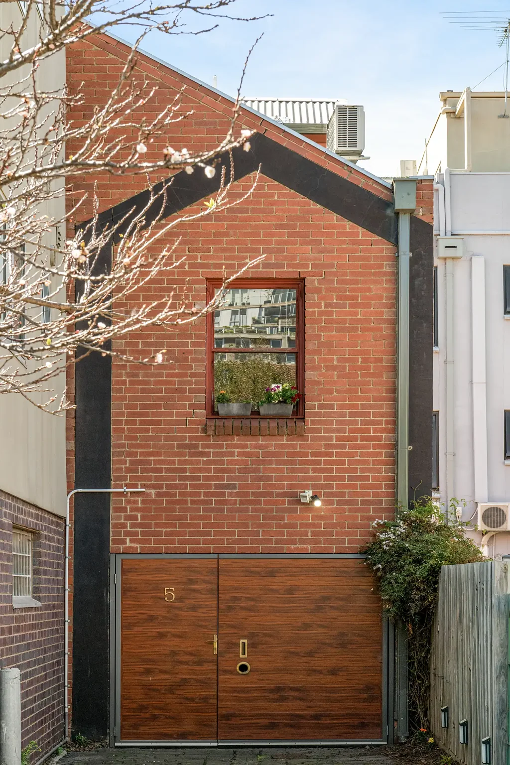 East Melbourne 2ਬੈੱਡਰੂਮ Green Name, Green by Nature
