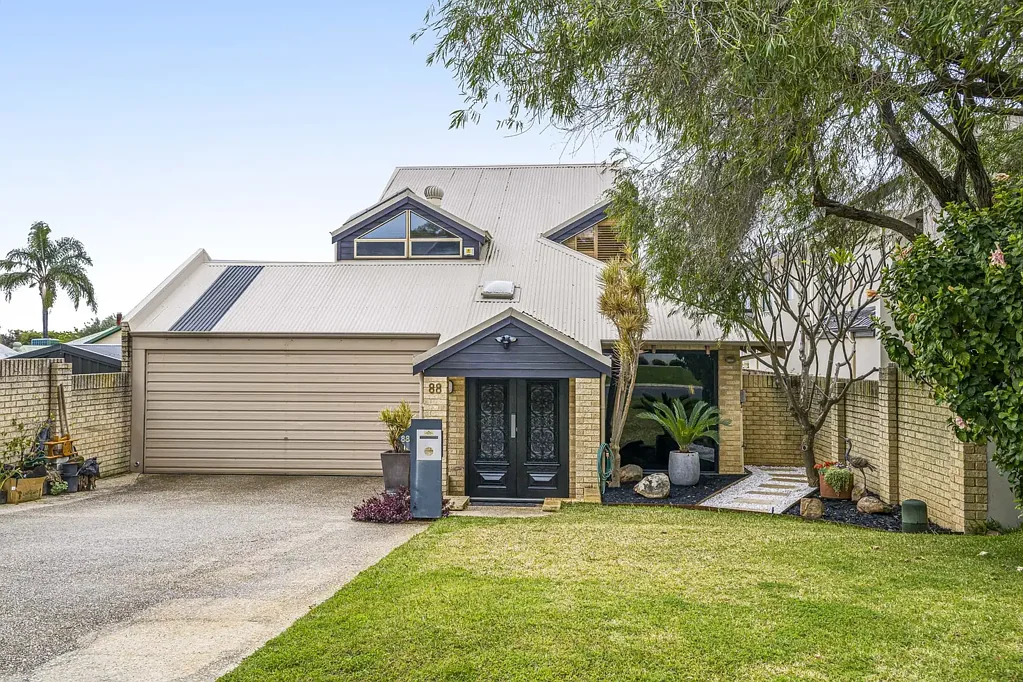 South Perth 3房  A Family Haven in a Prime Location