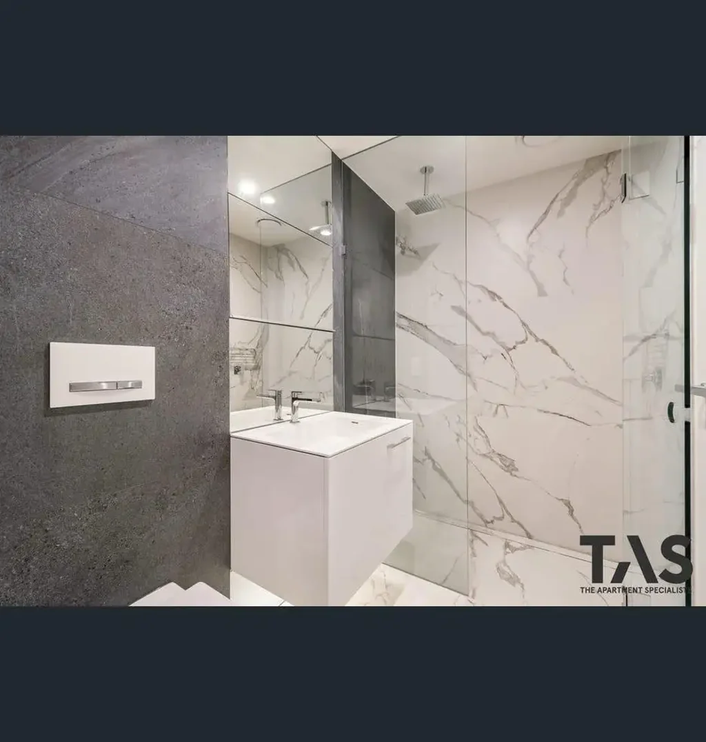 2 BED. 2 BATH, 1 CARPARK APARTMENT AT ESQUIRE!
