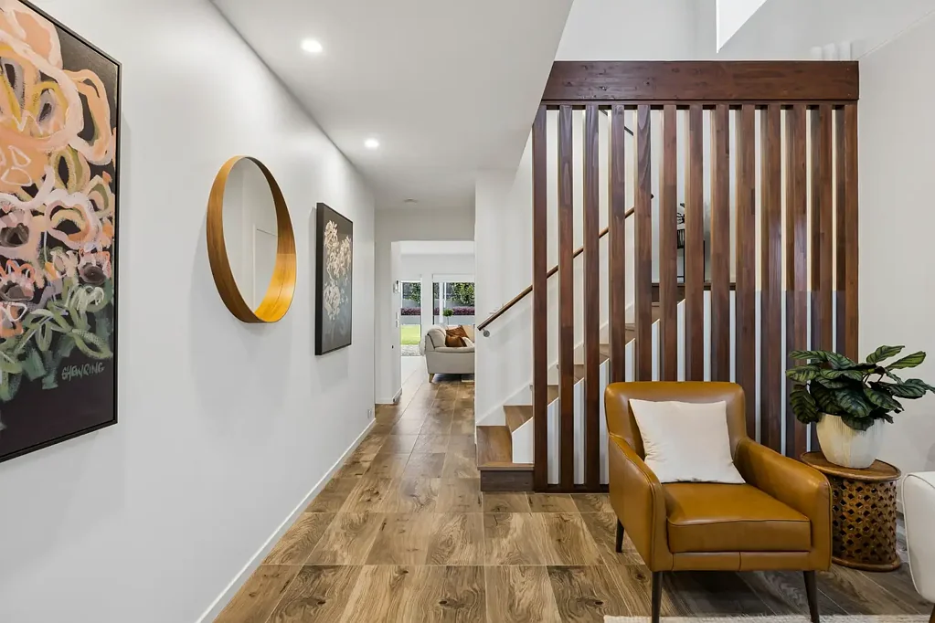 Gledswood Hills 4部屋 Light Filled Luxury Combined With The Gledswood Hills Lifestyle
