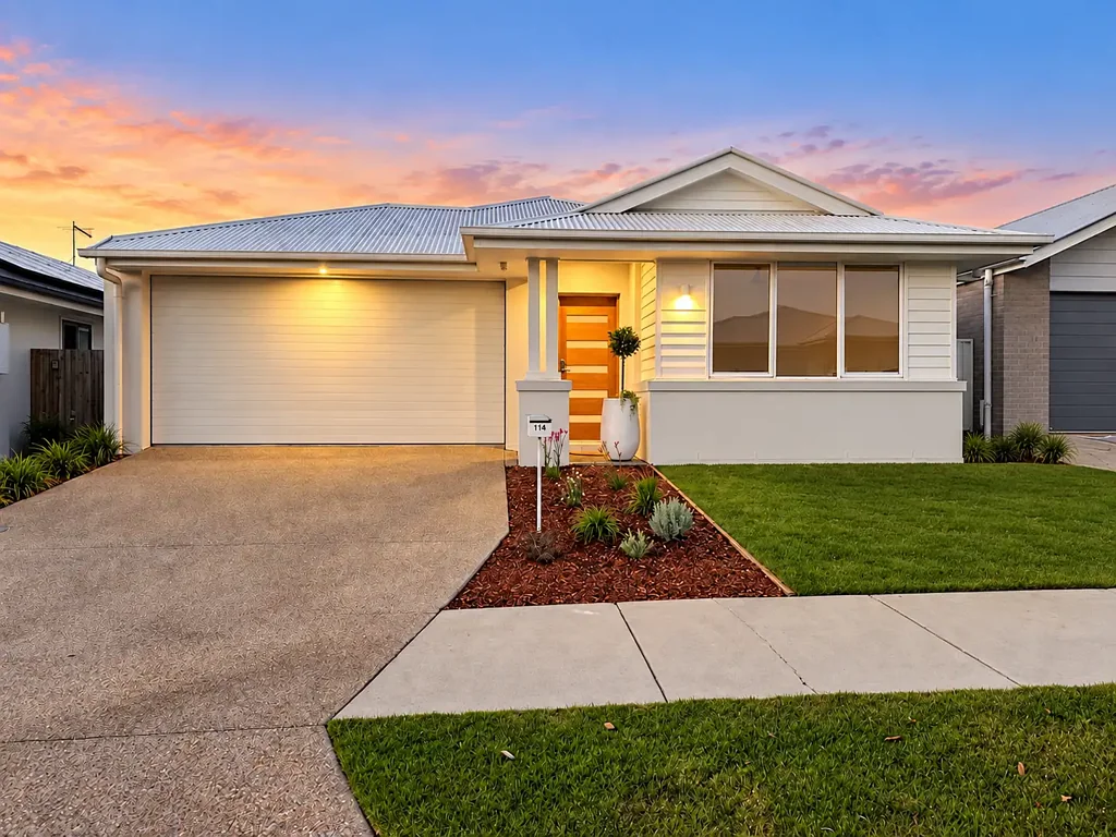 Logan Reserve 4Kwarto Impressive from the Moment You Arrive | Vacant on Settlement