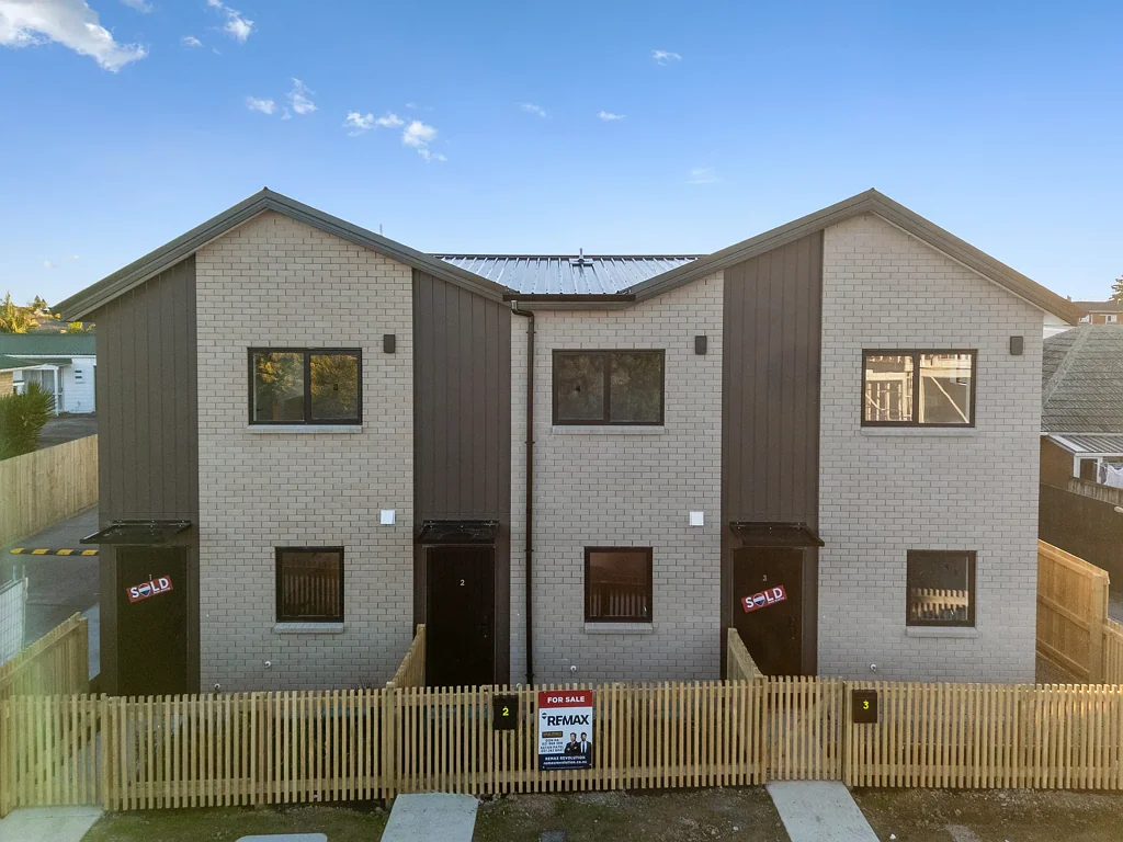 Manurewa East 2कमरा Sleek Style, Effortless Comfort, Manurewa's Finest